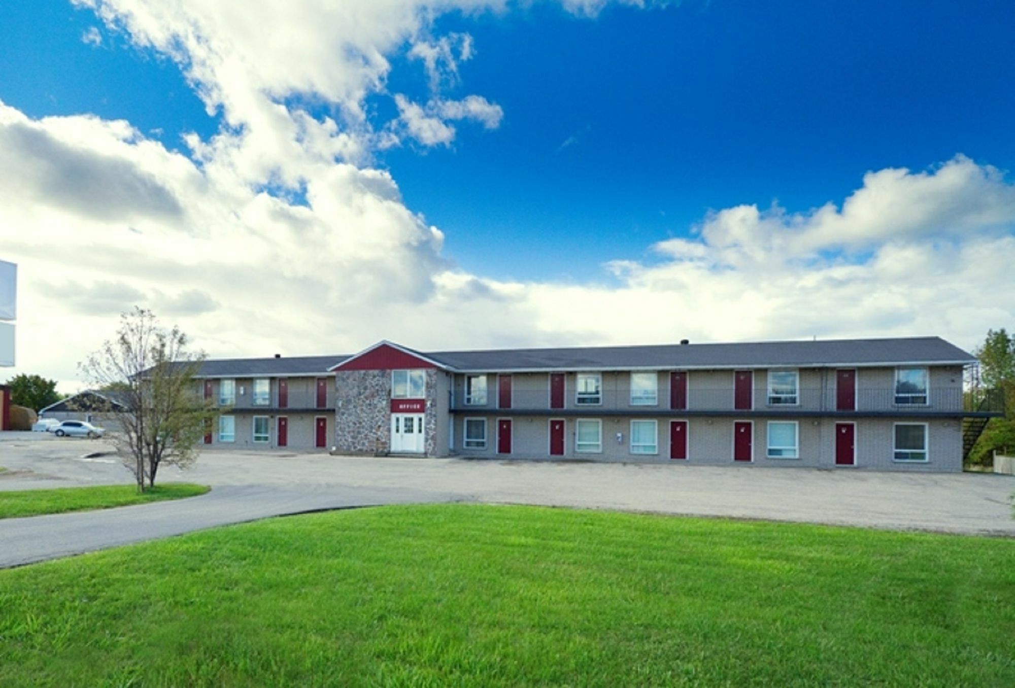 Save Inn Kincardine Exterior photo